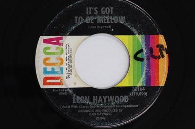 7-дюймовая пластинка LEON HAYWOOD - It's Got To Be Mellow / Cornbread A 32164 DECCA 1967 США Соул/Фанк Б/у