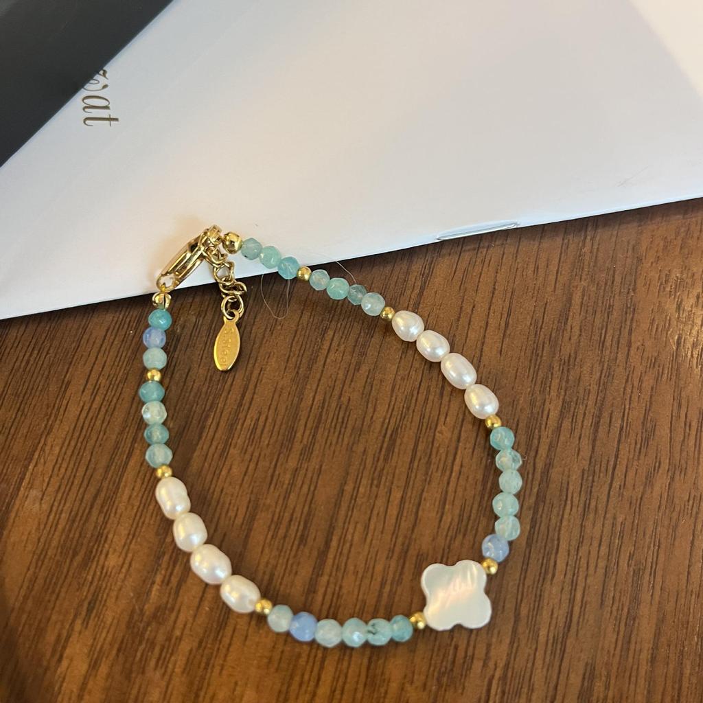 Летнее свежее сине-зеленое ожерелье с аквамарином, перламутром и пресноводным жемчугом