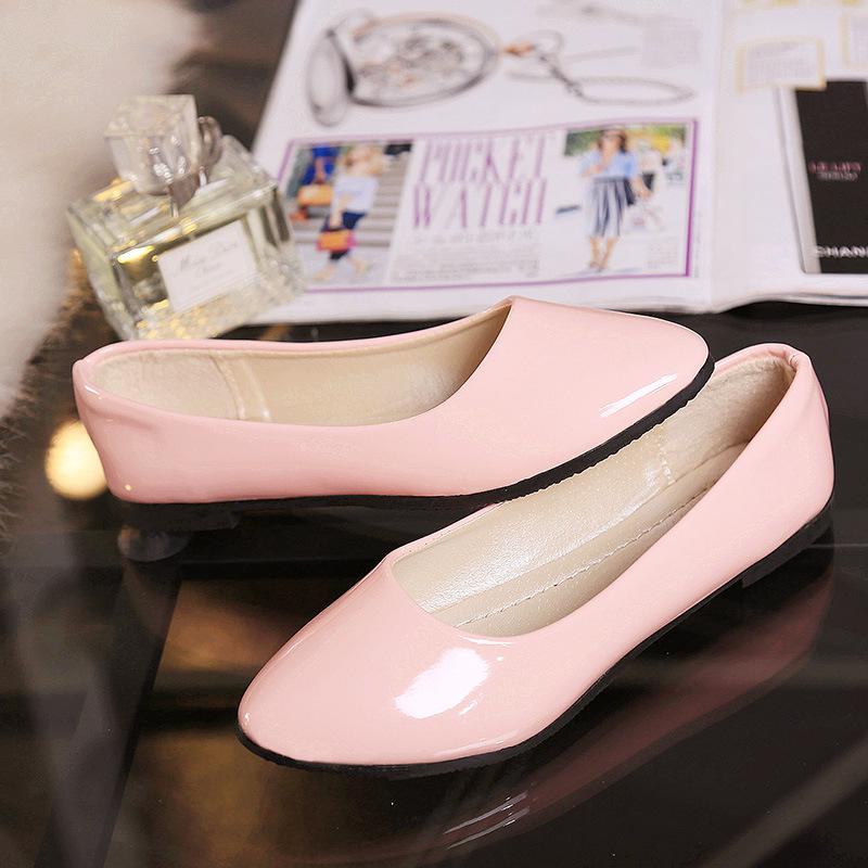 2024PU лакированные туфли женские одинарные туфли неглубокие круглые балетки весна осень туфли суженные большие размеры