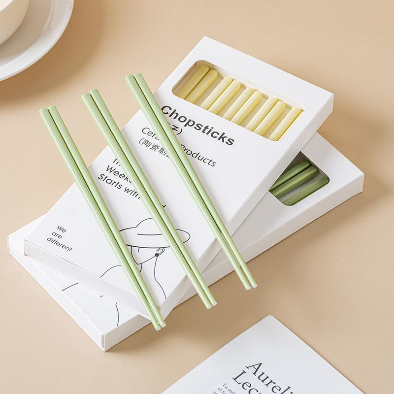 5Pairs Ceramic Chopsticks Japanese Gift Box Gift Reusable Food Sticks Antibacterial Anti-slip Simple Chopsticks Tableware New