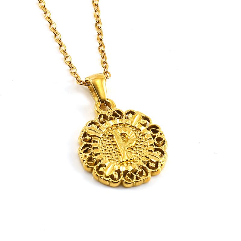 25 лет новой моды, титановая сталь, подвеска с буквой, цепочка для ключицы, ожерелье с круглым тисненым дизайном, персонализированное универсальное для мужчин и женщин