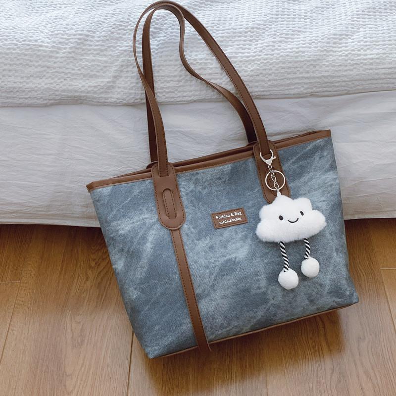 Stylish Winter Large Capacity Tote Bag For Women Ideal For College And Daily Use