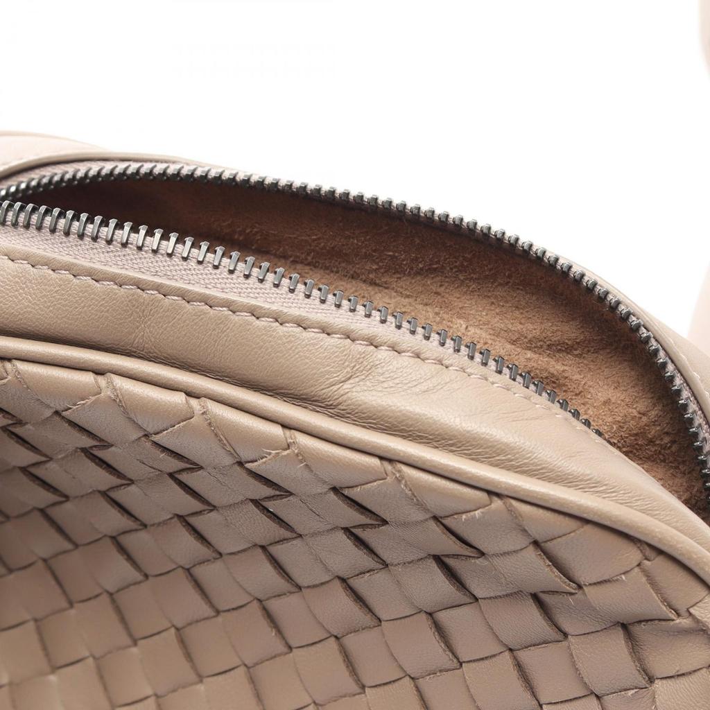 Used BOTTEGA VENETA Intrecciato Waist bag leather Beige Used unisex