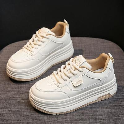 Популярные универсальные кроссовки на толстой подошве с кожаным верхом, маленькие белые туфли, женские, новинка осени 2025 года, нескользящие, популярные спортивные и повседневные кеды