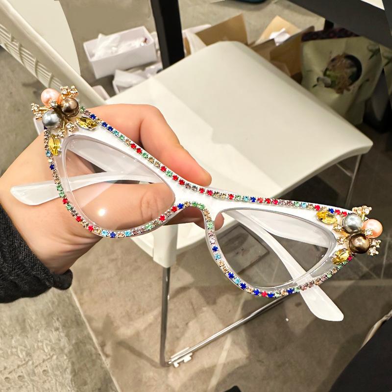 Non-polarized Fashion Cat Eye Shades Original Brand White Pearl Design Sunglasses Women Crystal Shiny High Quality Decor Sun Glasses