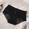 Женские трусы средней талии с кружевной отделкой, закрывающие ягодицы, бесшовные однотонные эластичные трусики