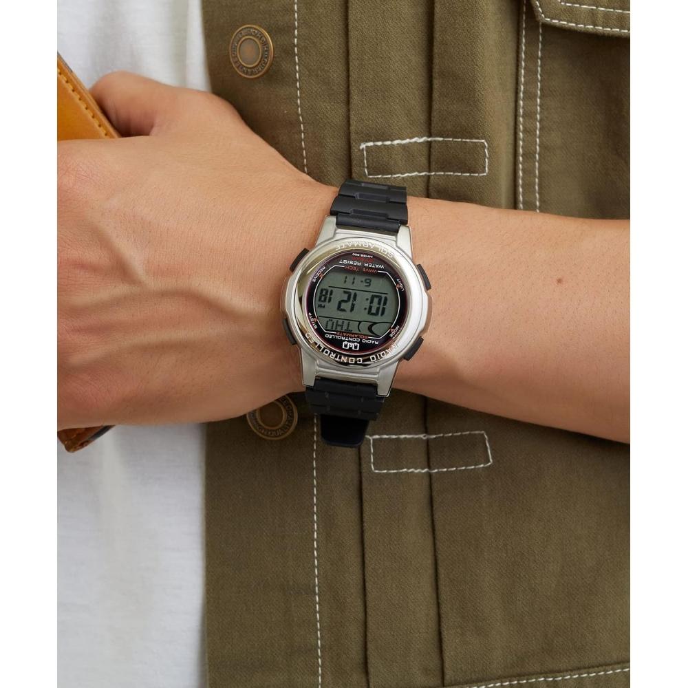 No Q Q [citizen Q Q] Watch Digital Radio Wave Solar Waterproof Date Urethane Strap MhS5 300 Men S Silver