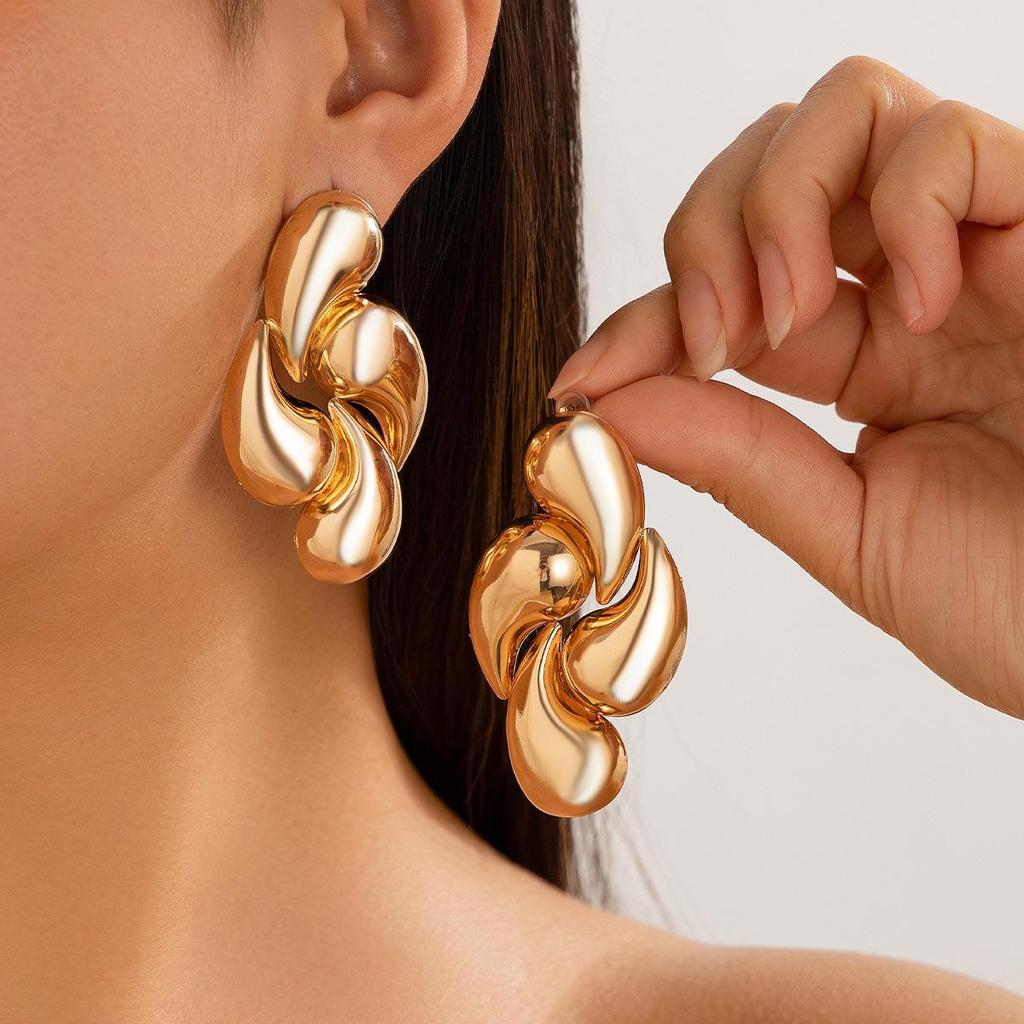 Geometric Water Drop Earrings: European and American Light Luxury Summer Jewelry for Women