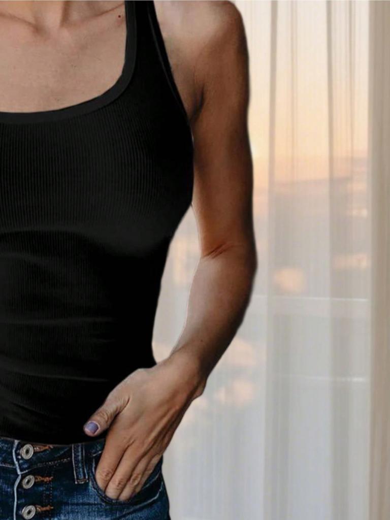 Women's Ribbed Tank Top Sleeveless Scoop Neck Slim Fit Cami for Streetwear and Layering