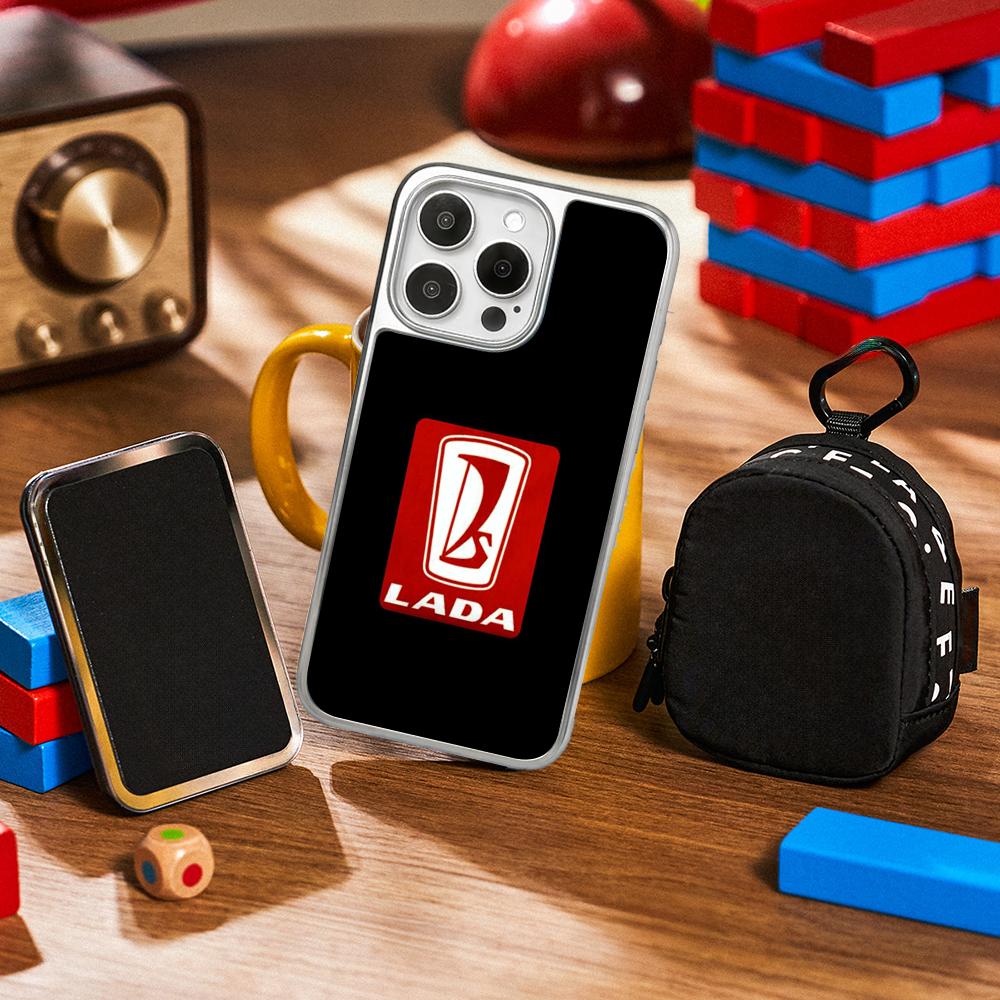 Крутой автомобиль L-la-Da модный дизайн логотипа Чехол для телефона для iPhone 16 15 14 13 12 11 Pro Max Овечья кожа Серебристый край Защитный чехол