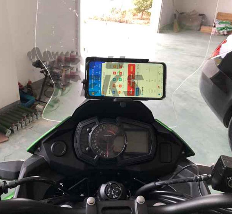 Kawasaki Versys X300 Navigation Bracket with Wireless Charging Phone Mount