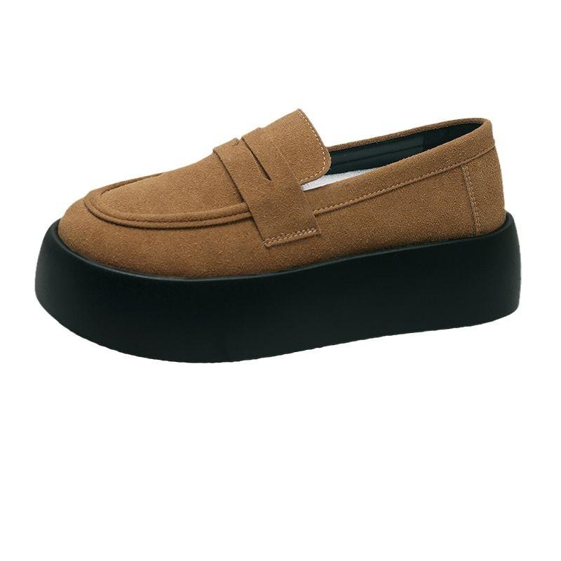 Популярные лоферы 2025 новые повседневные туфли удобные и модные универсальные и стройнящие ультралегкие на толстой подошве женские универсальные трендовые туфли женщины