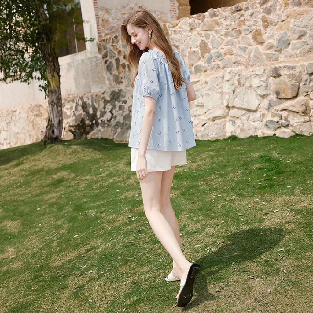 Fragrant Shadow Blue Hollow Embroidery Shirt Women's 2026 Summer New Style Bubble Sleeve French Doll Shirt Loose Thin Top