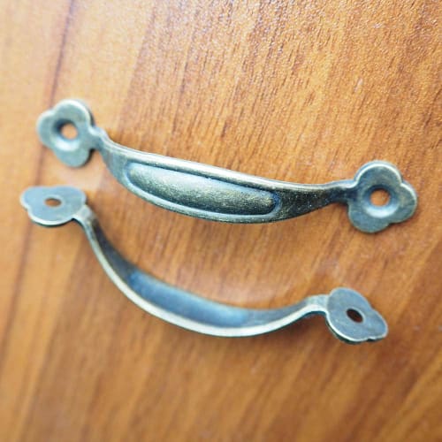 Sempiterno Antique Handles, Retro Arched Pull Handles, Zinc Alloy Arched Box Handles, Antique Style Screws for Furniture, Wardrobe, Kitchen Cabinet, D