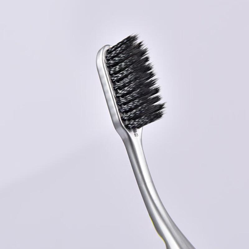 Colgate Тонкая мягкая угольная спиральная зубная щетка, 6 шт.