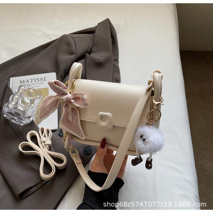 2025 New Popular Small Bag, High Sense Principal Versatile Shoulder Messenger Bag, Texture Popular Underarm Small Square Bag