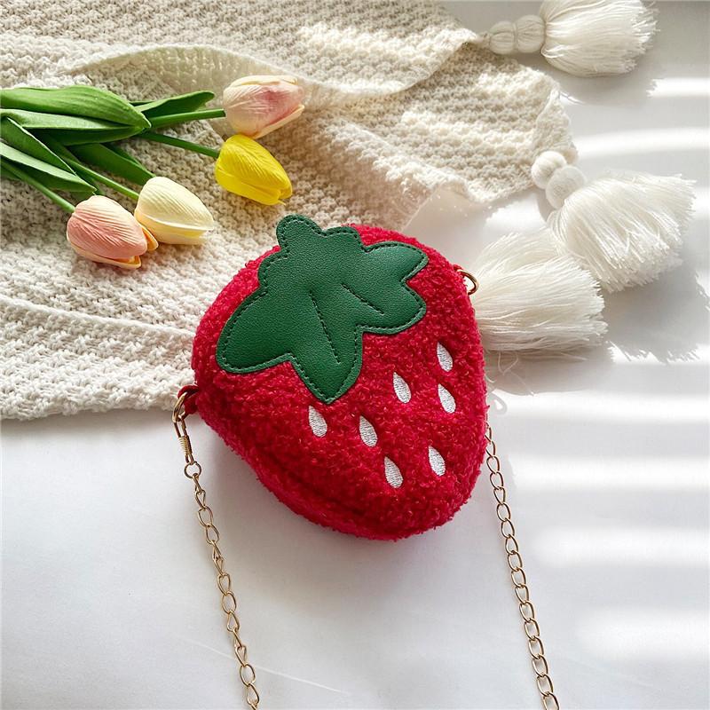 Kindergarten Girls Fashionable Plush Strawberry Chain Bag 2023 Soft Breathable Wearresistant Coin Purse