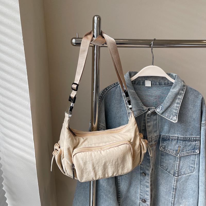 Retro Casual Fashion Sense Bag Women's 2025 New Fashion Shoulder Messenger Bag Niche Design Casual Simple Bag