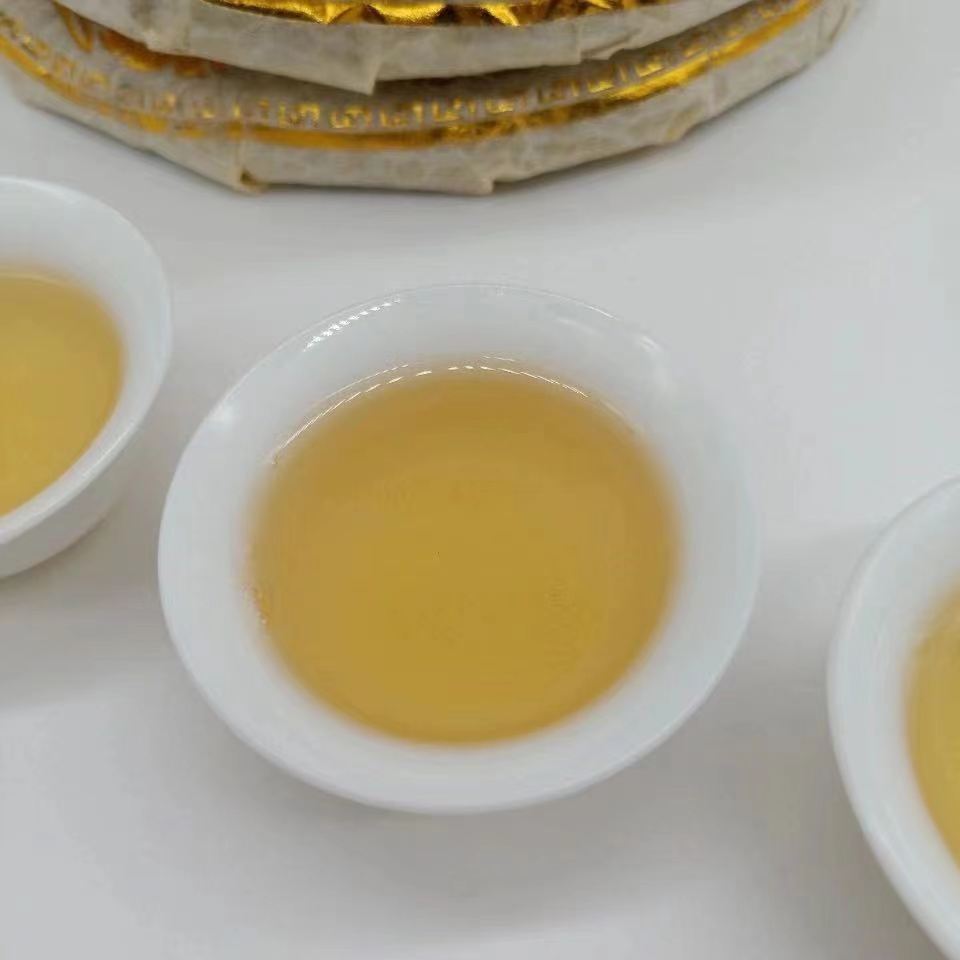 357g Yunnan Raw Puerh Tea Iceland Collection Pu-erh Raw Tea Cake Bingdao Pu'er