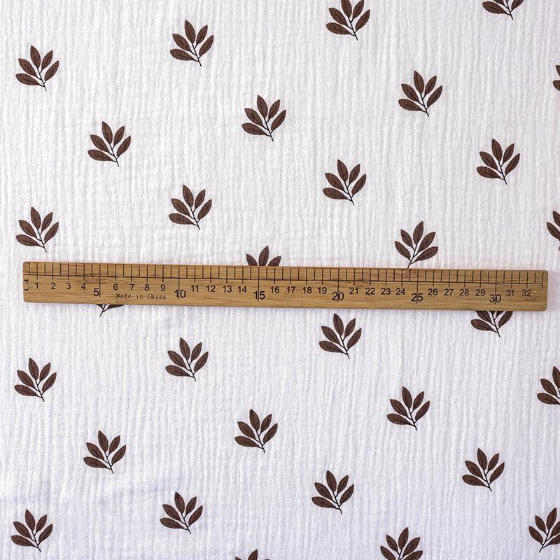 Мягкая двухслойная креповая ткань с принтом из мелких листьев для детской одежды, домашней одежды, одеял, платьев, ручного шитья DIY