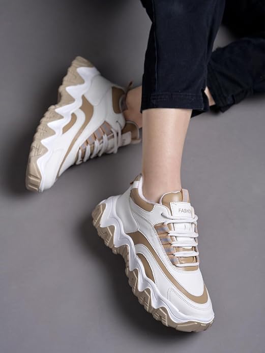 Женские кроссовки Shoetopia на шнуровке