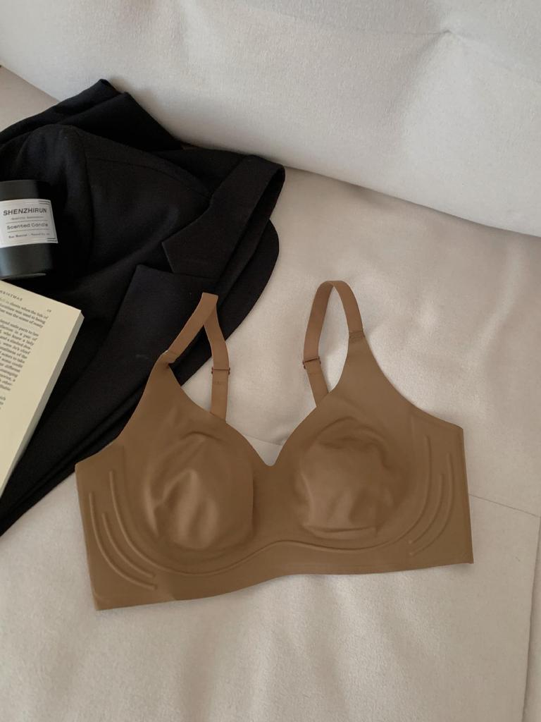Japanese Ultra-Thin Seamless Rabbit Ear Bra for Women: Breathable, Wire-Free, Supports Large Busts