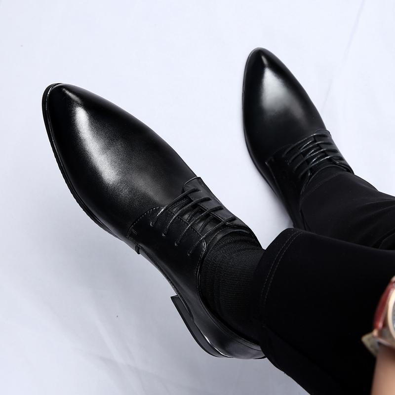 Spring Men's Korean Version Pointed Non Slip Small Leather Shoes Classic Black Lace Up Comfortable Business Casual Leather Shoes