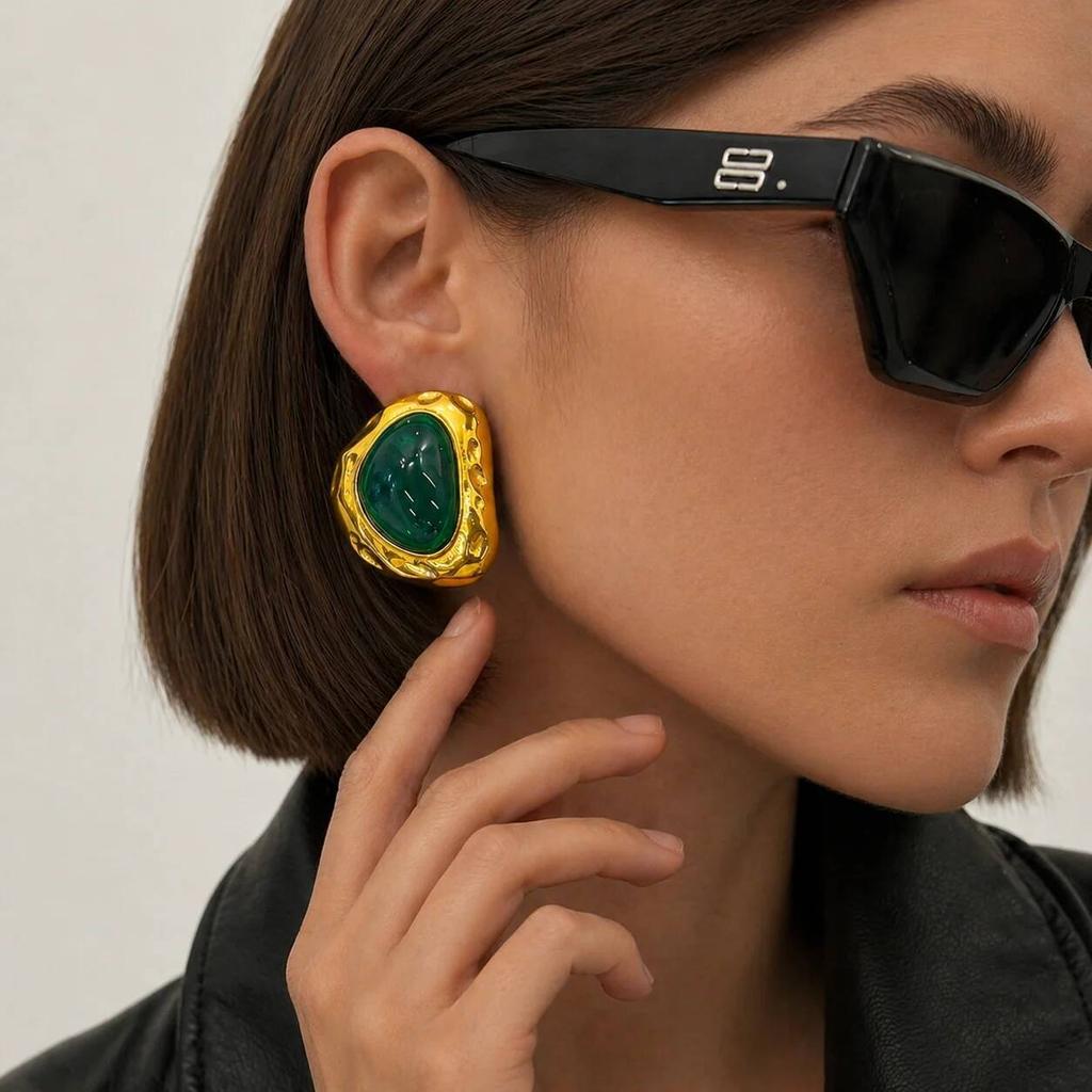 Salircon 2026 Vintage Big Triangle Resin Stainless Steel Stud Earrings Lady Classic 18K Gold Plated Piercing Earring Jewelry