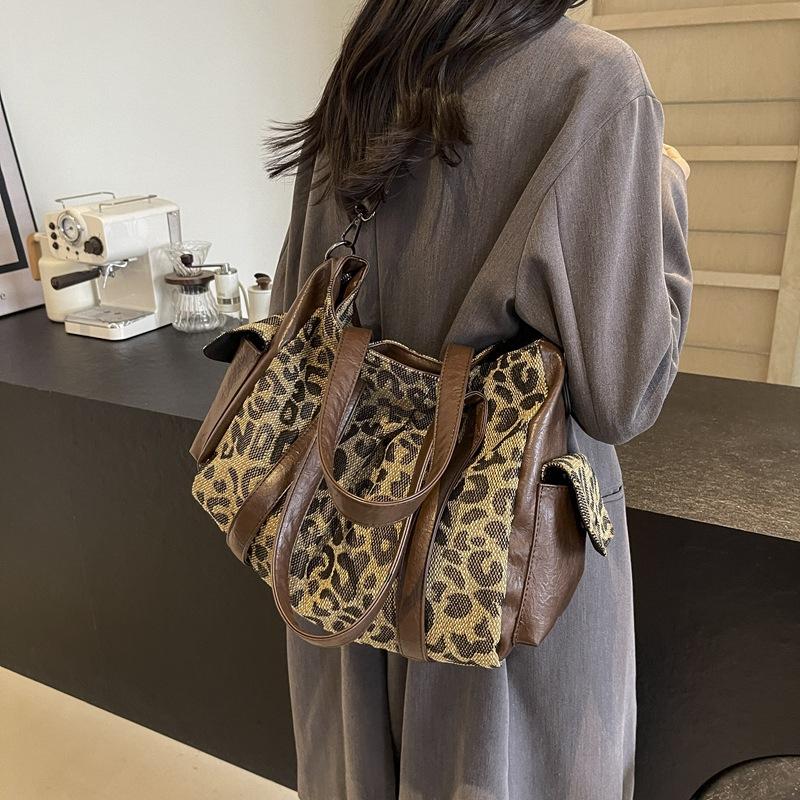 Women's Bag Retro Casual Leopard Print Shoulder Armpit Bag Large Capacity Tote Bag Trendy Women's Backpack
