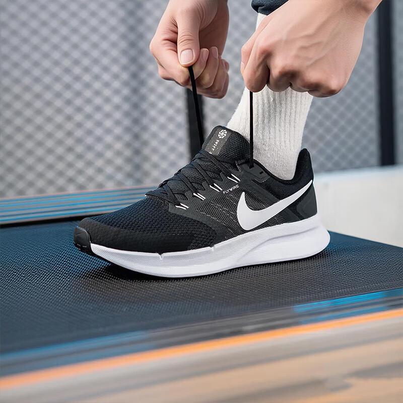 Nike Мужские амортизирующие беговые кроссовки Run Swift 3