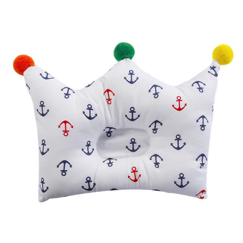 Детская подушка в виде короны