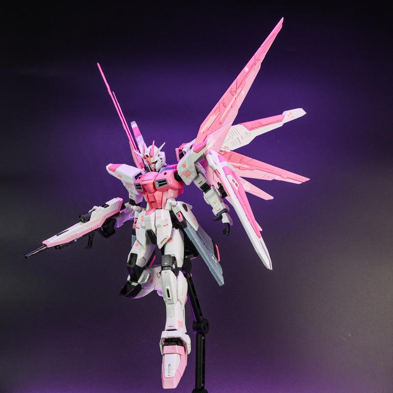 В наличии SUPA FM 1/100 Статуя Свободы Шанхайская версия. Матовый аэрозольный окрашенный шарнирный модельный набор «Цветок сакуры» Коллекционные фигурки