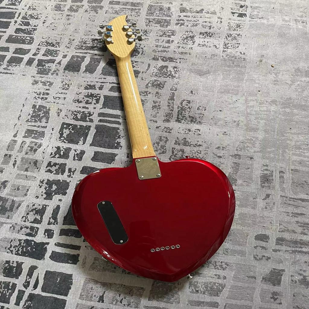 Шестиструнная электрогитара в форме сердца, высококачественный звукосниматель, гриф из палисандра, мы можем изготовить различные электрогитары по индивидуальному заказу.