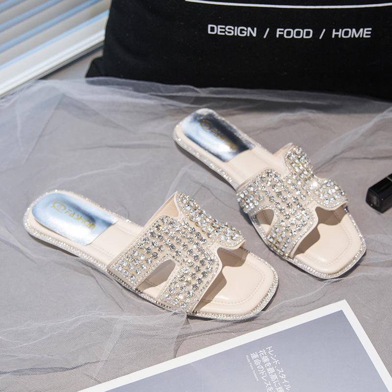 Тапочки на плоской подошве женские новинка 2025 года односложные стразы летняя одежда универсальные модные пляжные сандалии тапочки на плоской подошве