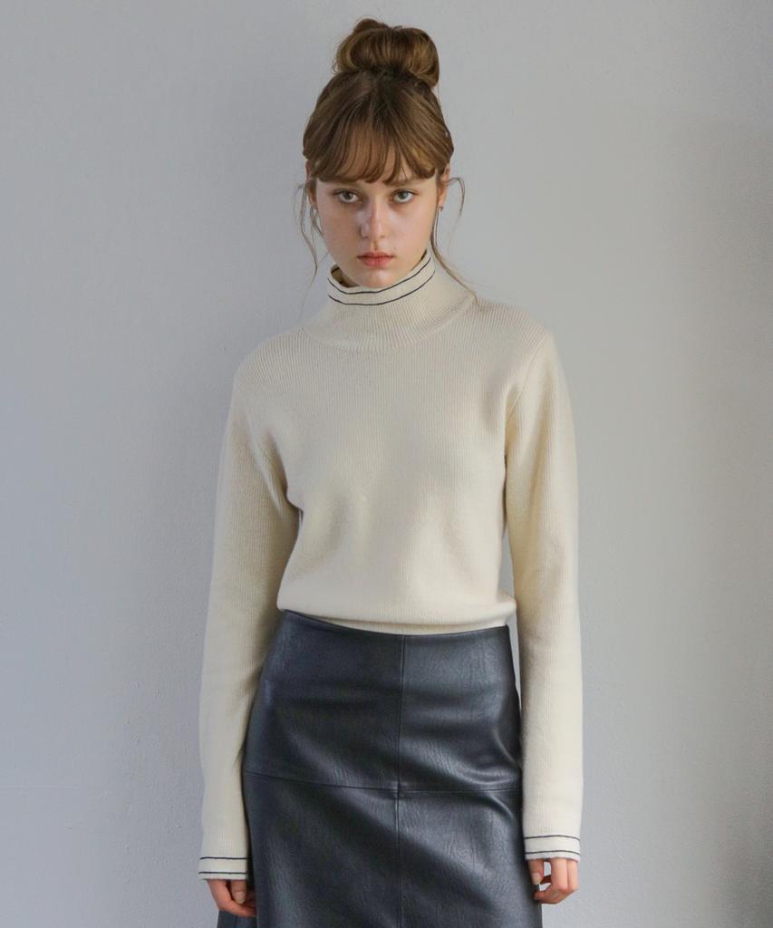 PAUL&ALICE Line Turtleneck Pullover / Ivory