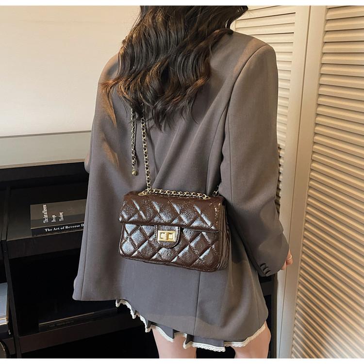 IELGY Ladies Messenger Bag Fashionable All-Match Diamond Chain Spring Summer One-Shoulder Underarm Small Square Bag