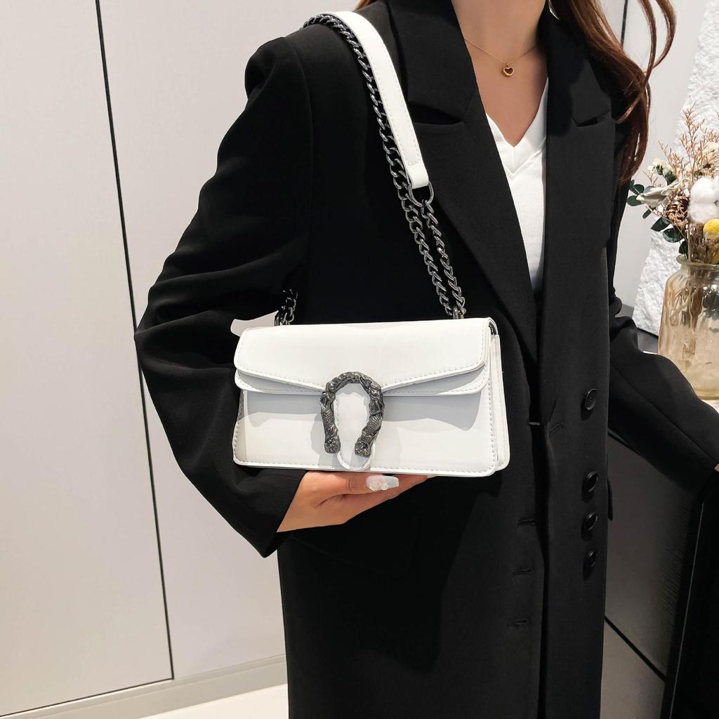 Модная женская квадратная сумка через плечо на цепи 2025 года