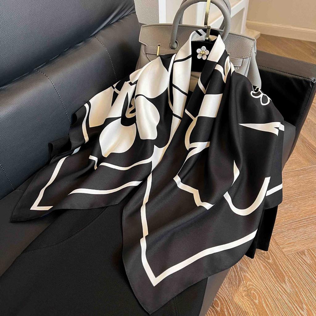 Retro 91 square scarf twill silk printing Korean version girls silk scarf summer and autumn imitation silk decorative gift scarf