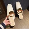 2024 Кожаные мюли с пряжкой на ремне, женские тапочки с квадратным носком, женские наружные туфли без застежек на низком каблуке, домашние сандалии для женщин