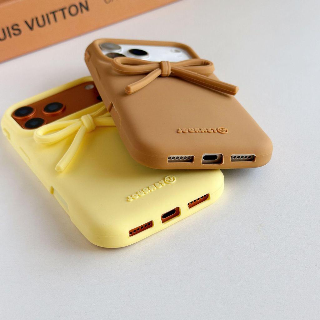 Корейский 3D чехол-бампер с ручкой-бантом для iPhone 13-17 Pro Max (Защита от падения, Совместимо с Apple)