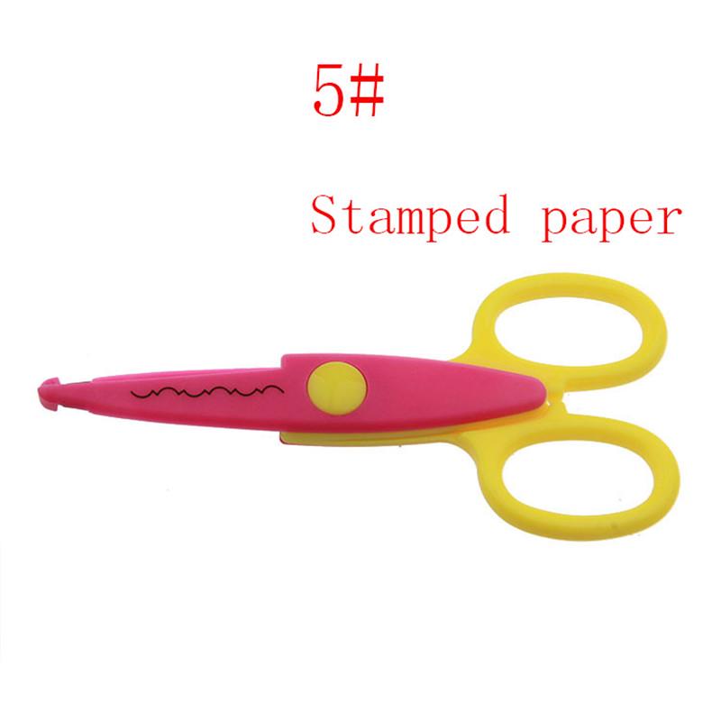 Ножницы из металла и пластика для рукоделия с волнистыми краями