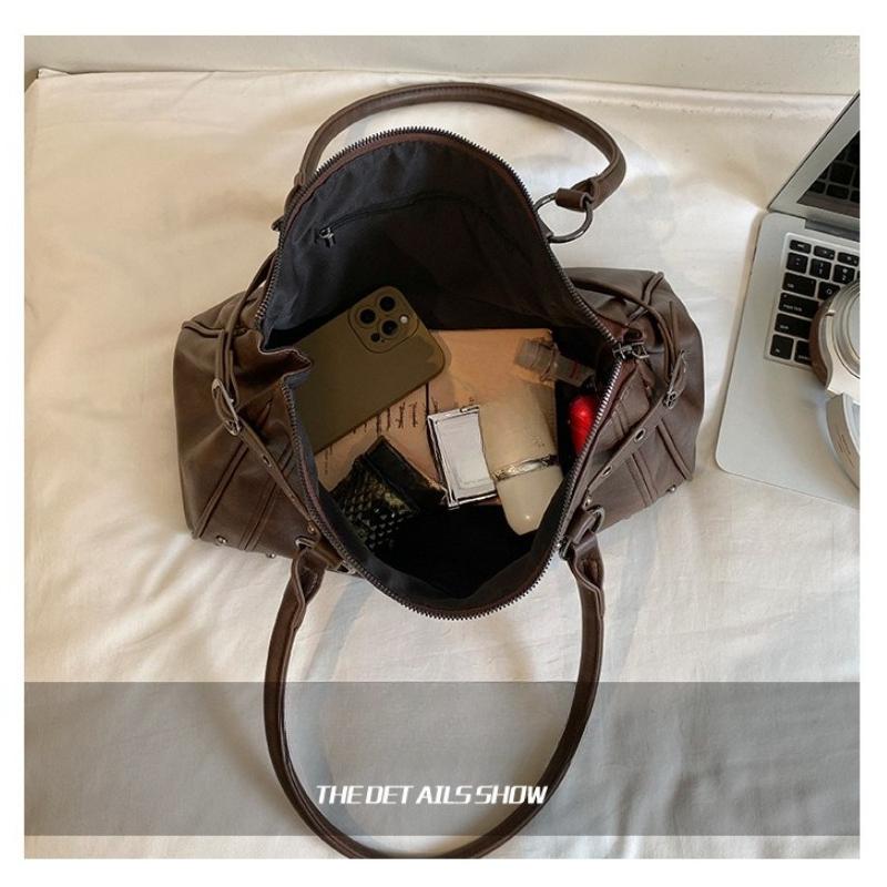 Retro Rivet Shoulder Bag for Women, New Niche PU Leather Handbag, Crossbody Bag, Fashionable and Versatile Commuting Tote Bag
