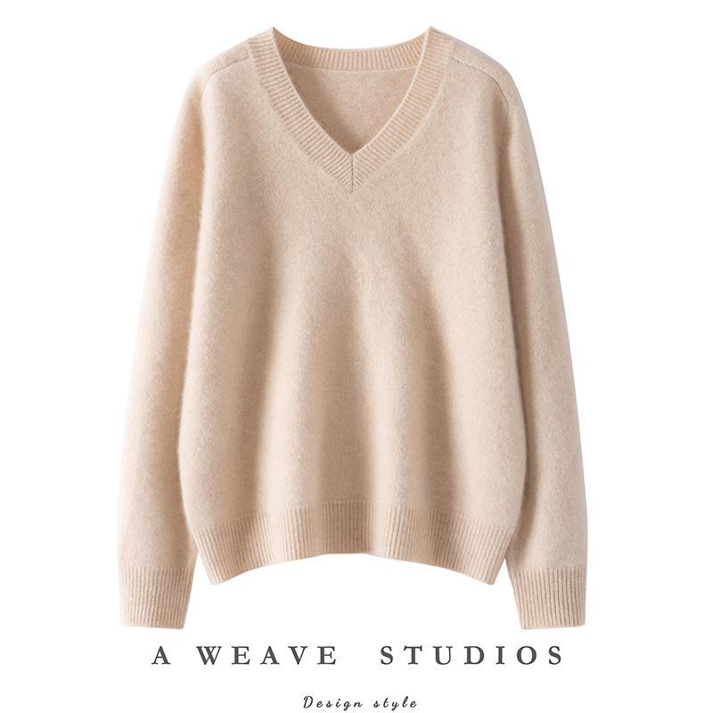 2025 Korean-Style Thick Cashmere V-Neck Loose Sweater - Women's Autumn/Winter Knit with Drop Shoulders and Long Sleeves.