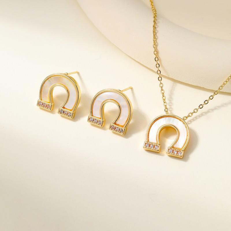 Womens Elegant Butterfly Four-Leaf Clover Rhinestone Necklace Earring Set Gold/ Plated Lightweight Jewelry Daily