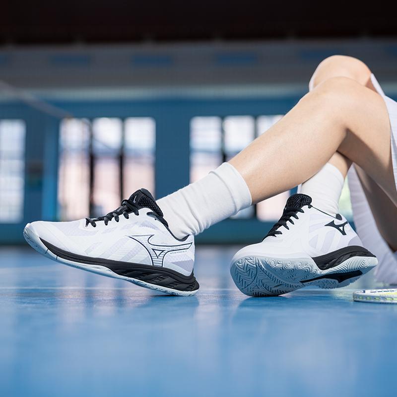 Mizuno Кроссовки Wave Fang EL 2 Wide White Black Unisex Sneakers Grey 71GA242302