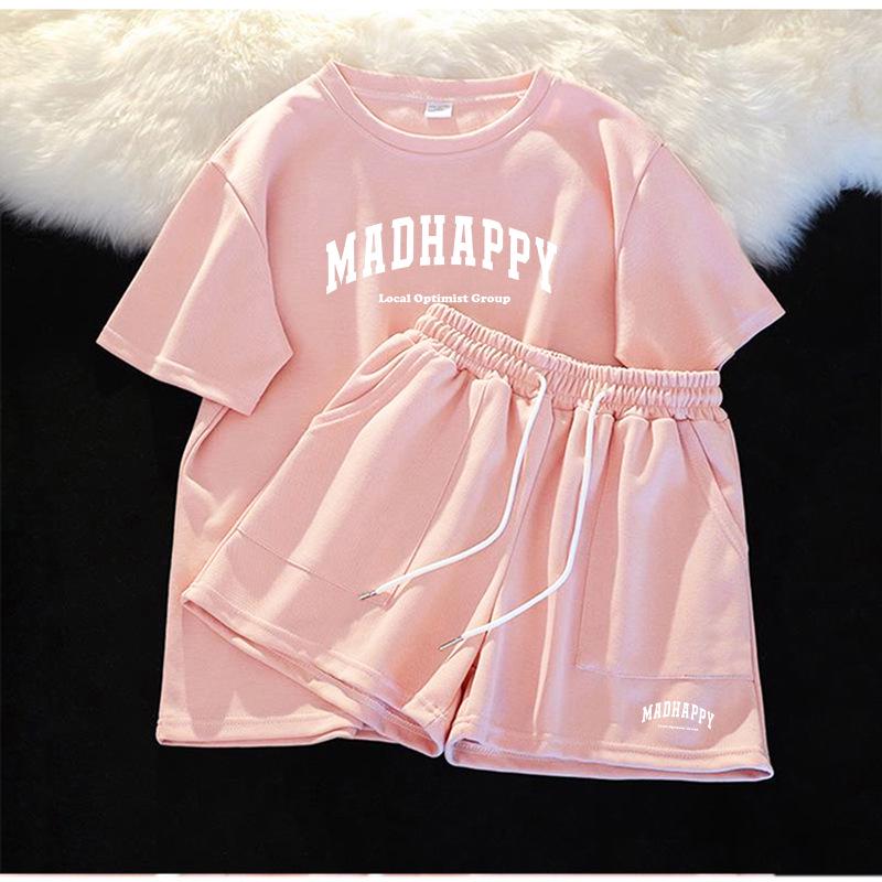 Женский повседневный спортивный костюм-двойка 2025: Свободный топ с коротким рукавом и шорты для лета