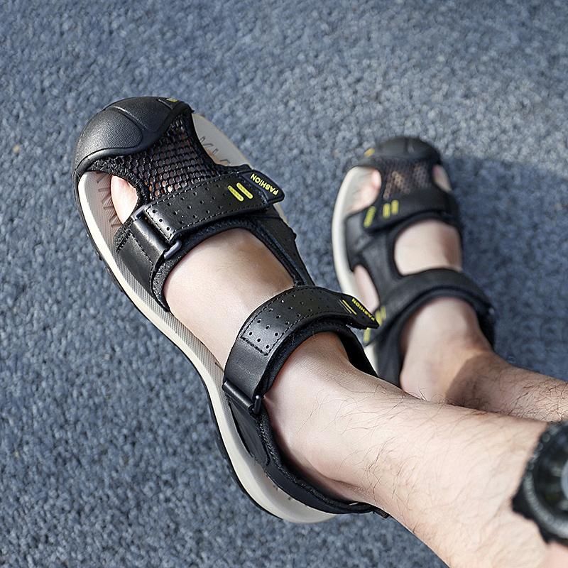 2024 Новые классические кожаные мужские туфли, летние новые мужские сандалии большого размера, мужские модные пляжные сандалии, повседневная мужская обувь для отдыха на природе