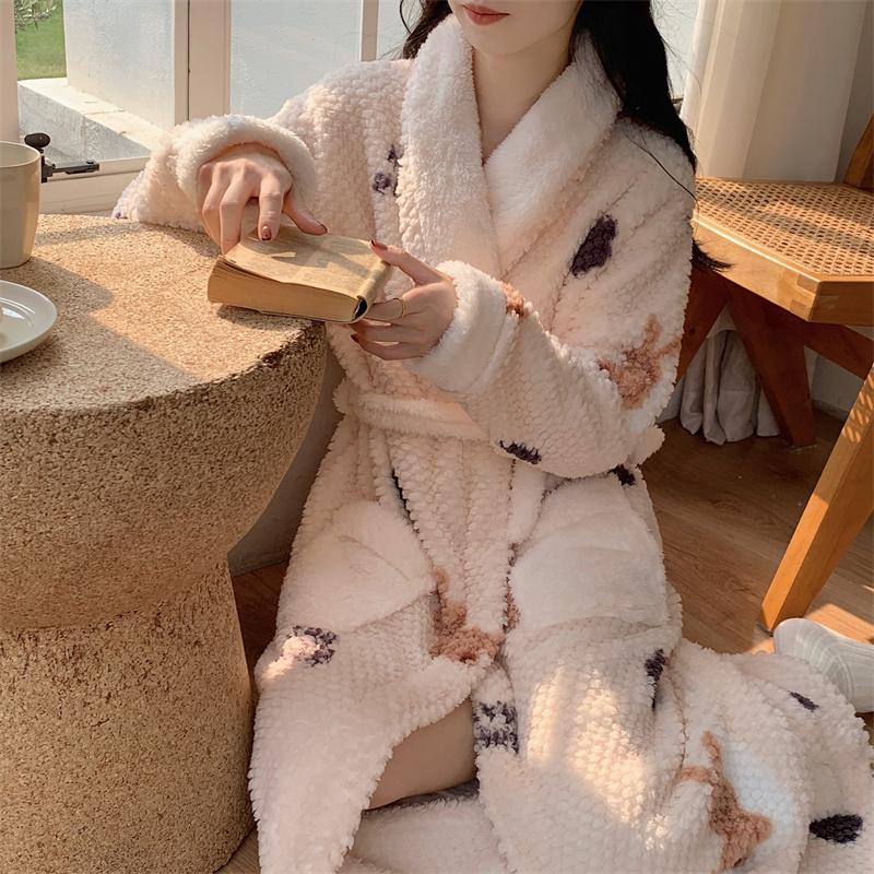 Халаты женские однобортные толстые свободные зимние теплые домашние простые для отдыха популярные для колледжа с V-образным вырезом женские уютные