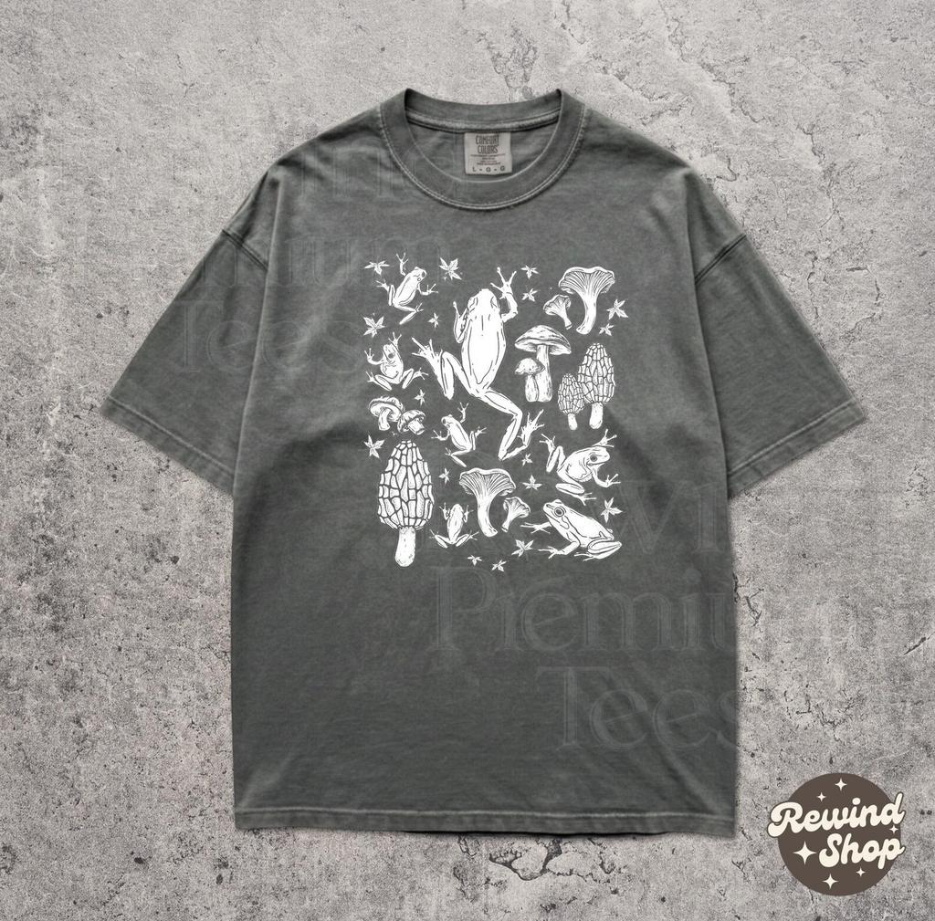 Футболка Comfort Colors с грибами и жабами - Футболка в стиле Cottagecore Vintage - Футболка Goblincore с природой