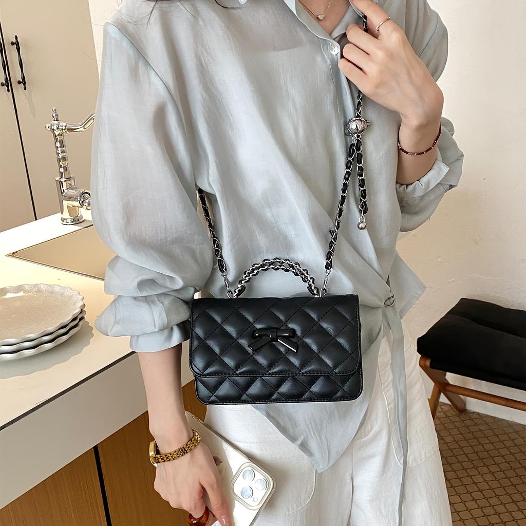 Sweet bow chain handbag, new design, elegant and versatile shoulder/crossbody bag, versatile, simple, stylish, and high-end commuting bag.